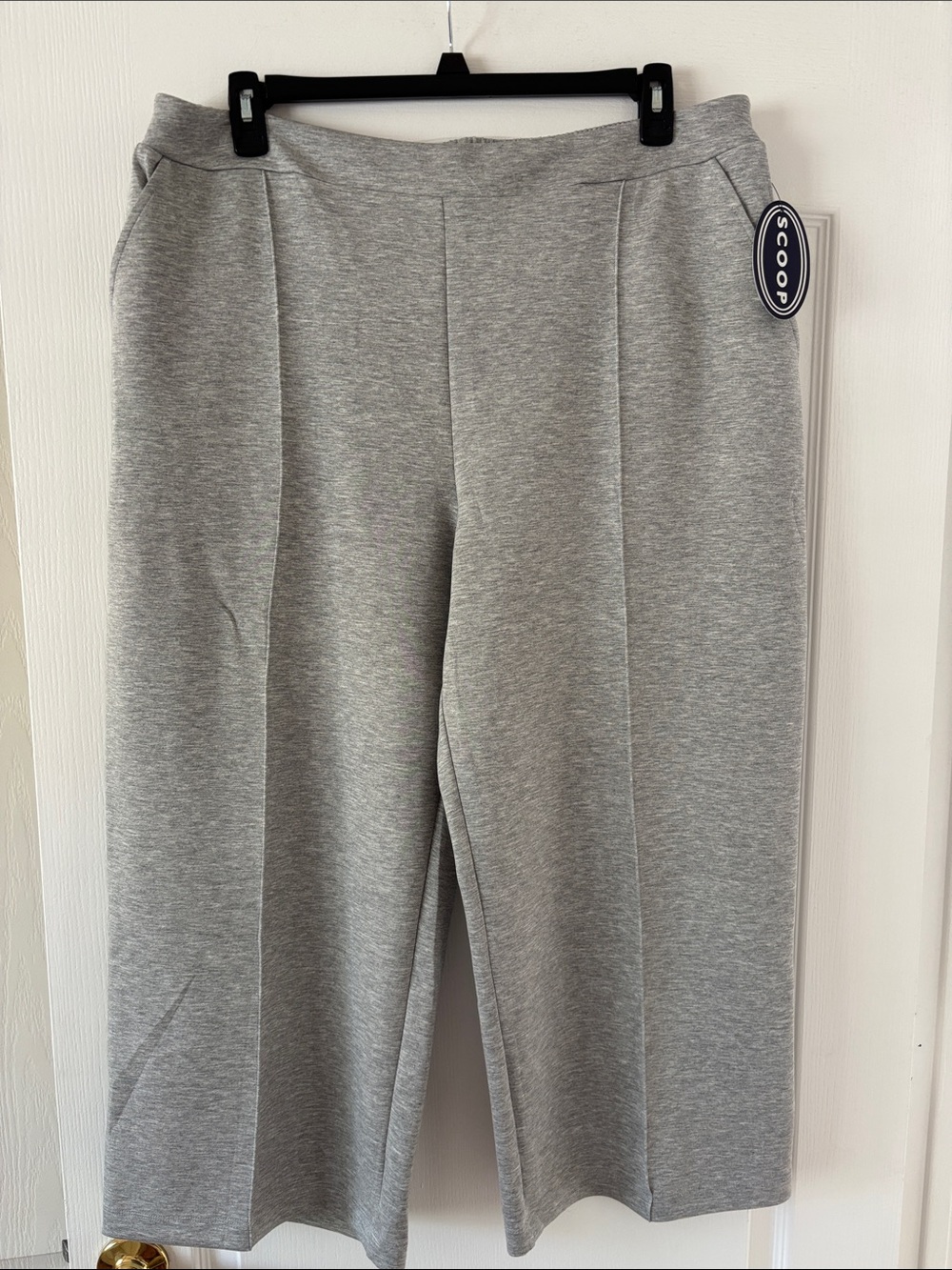 NWT Scoop Women's SCUBA KNIT Gray Pull-On Crop Pants SIZE 1X (16-18)